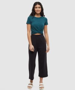 Finessefabric.shop8c4b7ed7c7 1